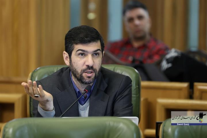 آخوندی تذکر داد:6-210 الزام شهرداری تهران به ارسال لایحه تعیین نرخ عوارض سال آینده به شورای شهر